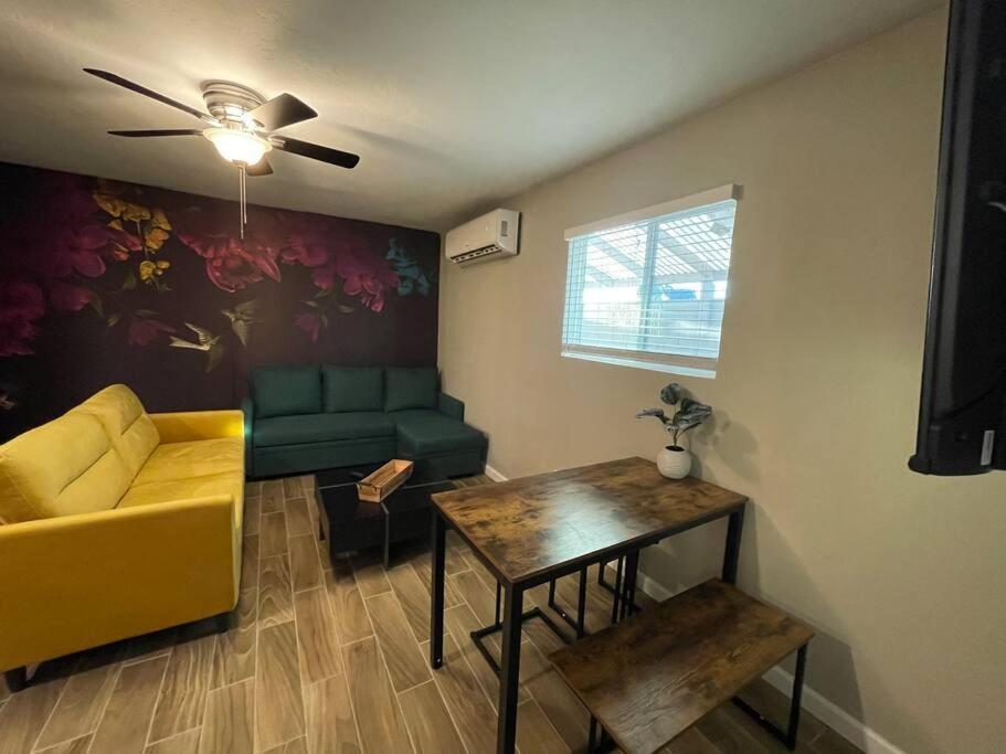 New Stylish Midtown With One Bedroom Phoenix Ngoại thất bức ảnh